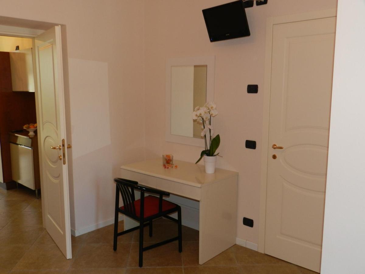 Residenza Villa Maria Roncola Екстер'єр фото